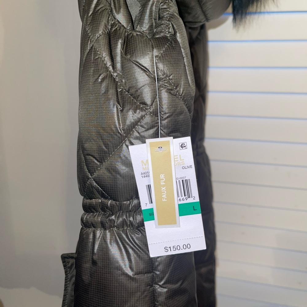 MK Vest NWT